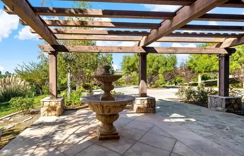 Exterior - 41335 Via Del Toronjo, Temecula, CA 92592 photo 4 of 14