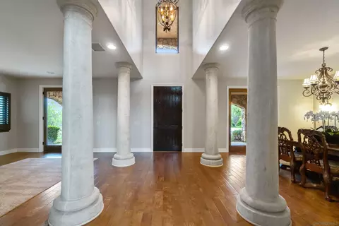 Entry Way - 41335 Via Del Toronjo, Temecula, CA 92592 photo 3 of 3