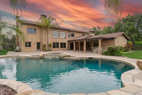 Exterior - 41335 Via Del Toronjo, Temecula, CA 92592 photo 13 of 14