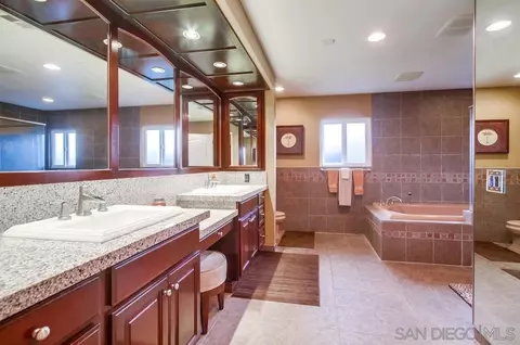 Bath - 16411 Bronco Ln, Poway, CA 92064 photo 2 of 5
