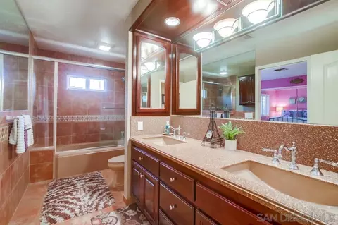 Bath - 16411 Bronco Ln, Poway, CA 92064 photo 4 of 5