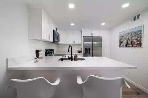 6510 College Grove Dr #12, San Diego, CA 92115