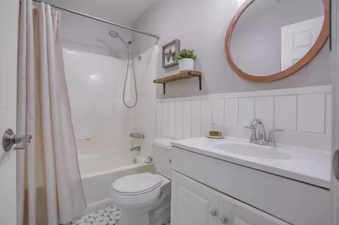 Bath - 4135 Chasin St, Oceanside, CA 92056 photo 3 of 3