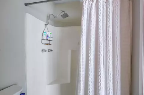 Bath - 4135 Chasin St, Oceanside, CA 92056 photo 2 of 3