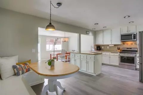 Dining - 4135 Chasin St, Oceanside, CA 92056 photo 1 of 7
