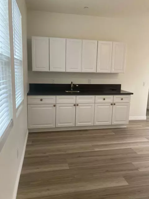 Kitchen - 750 Nile River Dr, Oxnard, CA 93036 photo 3 of 3