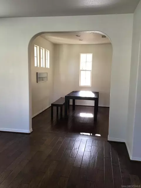 Dining - 750 Nile River Dr, Oxnard, CA 93036 photo 1 of 1