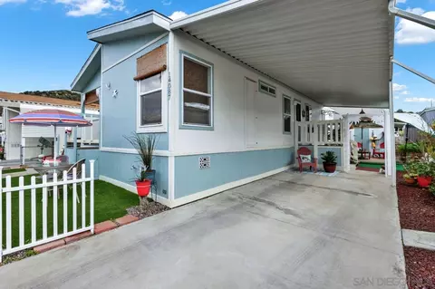 Exterior - 14087 Pomegranate Ave, Poway, CA 92064 photo 3 of 11