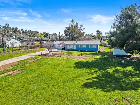 View/Area - 2040 San Diego Ave, Ramona, CA 92065 photo 13 of 16