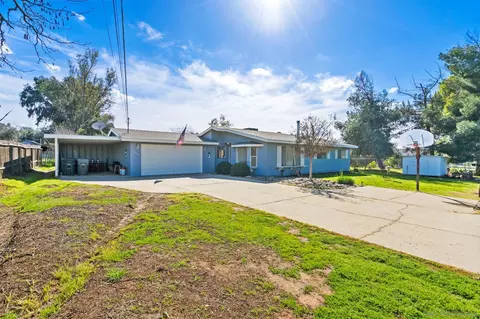 Exterior - 2040 San Diego Ave, Ramona, CA 92065 photo 1 of 11