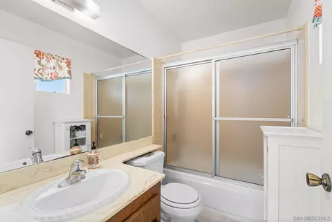 Bath - 2040 San Diego Ave, Ramona, CA 92065 photo 2 of 2