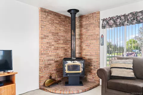 Living - 2040 San Diego Ave, Ramona, CA 92065 photo 5 of 6