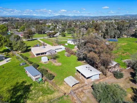 View/Area - 2040 San Diego Ave, Ramona, CA 92065 photo 3 of 16