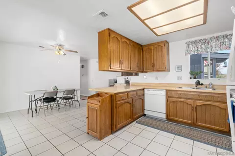 Kitchen - 2040 San Diego Ave, Ramona, CA 92065 photo 4 of 4