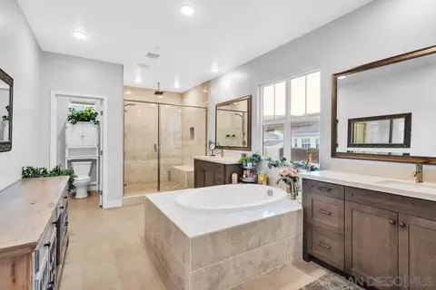 Bath - 9045 W Bluff Pl, Santee, CA 92071 photo 4 of 9