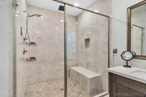 Bath - 9045 W Bluff Pl, Santee, CA 92071 photo 5 of 9