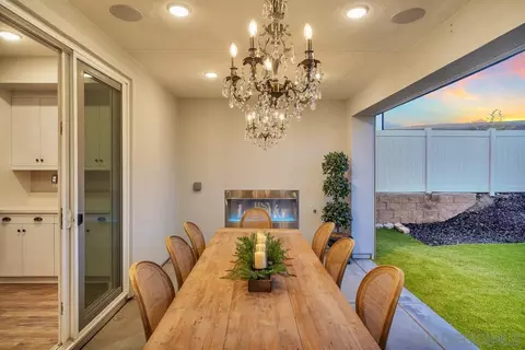 Dining - 9045 W Bluff Pl, Santee, CA 92071 photo 6 of 6