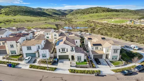 View/Area - 9045 W Bluff Pl, Santee, CA 92071 photo 1 of 10