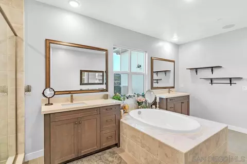 Bath - 9045 W Bluff Pl, Santee, CA 92071 photo 6 of 9