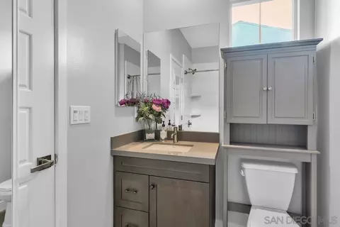 Bath - 9045 W Bluff Pl, Santee, CA 92071 photo 7 of 9
