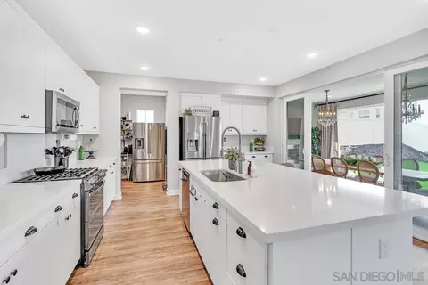 Kitchen - 9045 W Bluff Pl, Santee, CA 92071 photo 2 of 5
