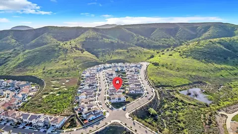 View/Area - 9045 W Bluff Pl, Santee, CA 92071 photo 5 of 10