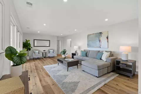 Living - 3059 Oriente Dr, Vista, CA 92084 photo 2 of 7