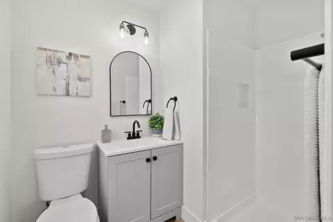 Bath - 3059 Oriente Dr, Vista, CA 92084 photo 2 of 3