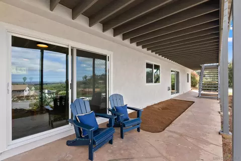 Exterior - 3059 Oriente Dr, Vista, CA 92084 photo 3 of 6