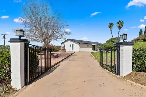 Other - 3059 Oriente Dr, Vista, CA 92084 photo 4 of 6