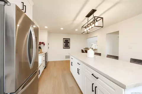 Kitchen - 224 Scottford Dr, El Cajon, CA 92021 photo 4 of 5