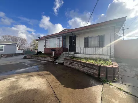 6571 Zena Dr, San Diego, CA 92115