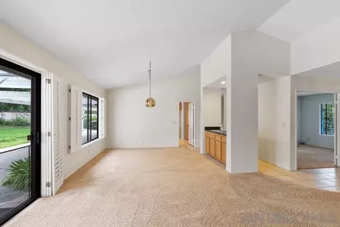 Living - 14047 Dogwood Rd, Poway, CA 92064 photo 1 of 4