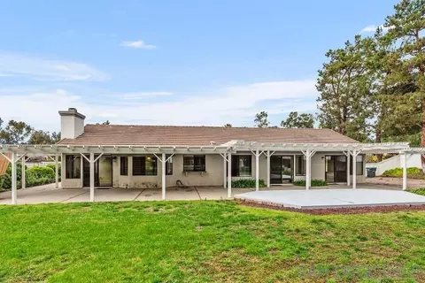 Exterior - 14047 Dogwood Rd, Poway, CA 92064 photo 3 of 7