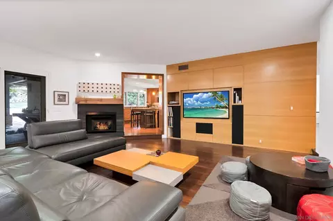 Living - 992 Calle Santa Cruz, Encinitas, CA 92024 photo 4 of 9