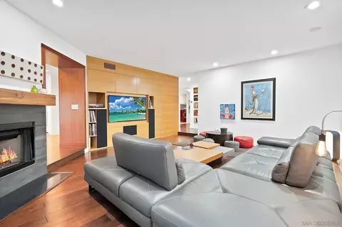 Living - 992 Calle Santa Cruz, Encinitas, CA 92024 photo 5 of 9