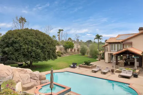Exterior - 992 Calle Santa Cruz, Encinitas, CA 92024 photo 12 of 12