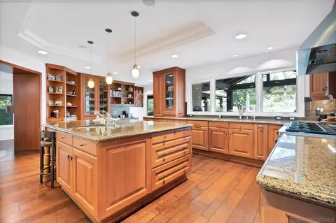 Kitchen - 992 Calle Santa Cruz, Encinitas, CA 92024 photo 1 of 10