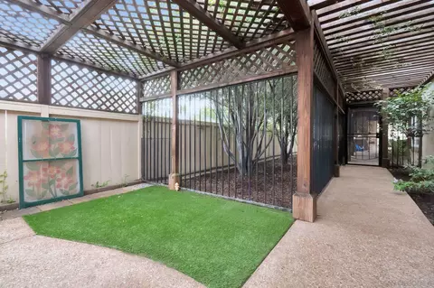 Exterior - 992 Calle Santa Cruz, Encinitas, CA 92024 photo 11 of 12