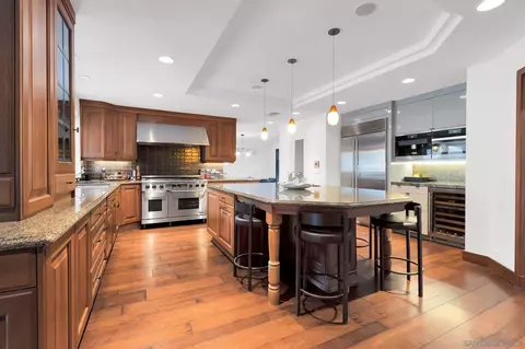 Kitchen - 992 Calle Santa Cruz, Encinitas, CA 92024 photo 2 of 10