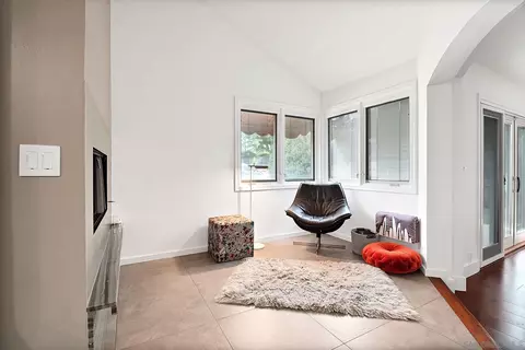 Entry Way - 992 Calle Santa Cruz, Encinitas, CA 92024 photo 2 of 3