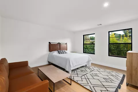 Bedroom - 6665 Via Estrada, La Jolla, CA 92037 photo 3 of 10