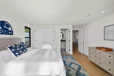 Bedroom - 6665 Via Estrada, La Jolla, CA 92037 photo 9 of 10