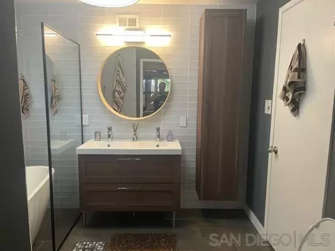 Bath - 9305 Monona Dr, La Mesa, CA 91942 photo 3 of 3