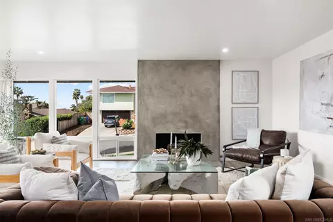 Dining - 2010 Estero St, Oceanside, CA 92054 photo 1 of 3