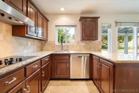Kitchen - 2022 Shadow Grove Way, Encinitas, CA 92024 photo 3 of 3