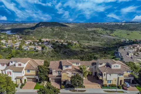 View/Area - 4040 Peninsula Dr, Carlsbad, CA 92010 photo 2 of 5