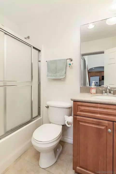Bath - 4040 Peninsula Dr, Carlsbad, CA 92010 photo 2 of 2