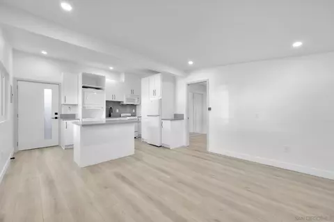 Kitchen - 1641 Greenfield Dr, El Cajon, CA 92021 photo 5 of 8