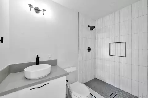 Bath - 1641 Greenfield Dr, El Cajon, CA 92021 photo 4 of 4